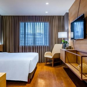 Premium Executive Room Queen Bed