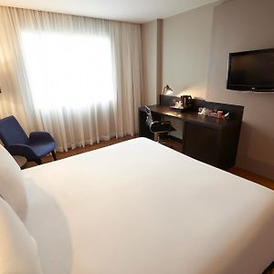 Executive Room Queen Bed